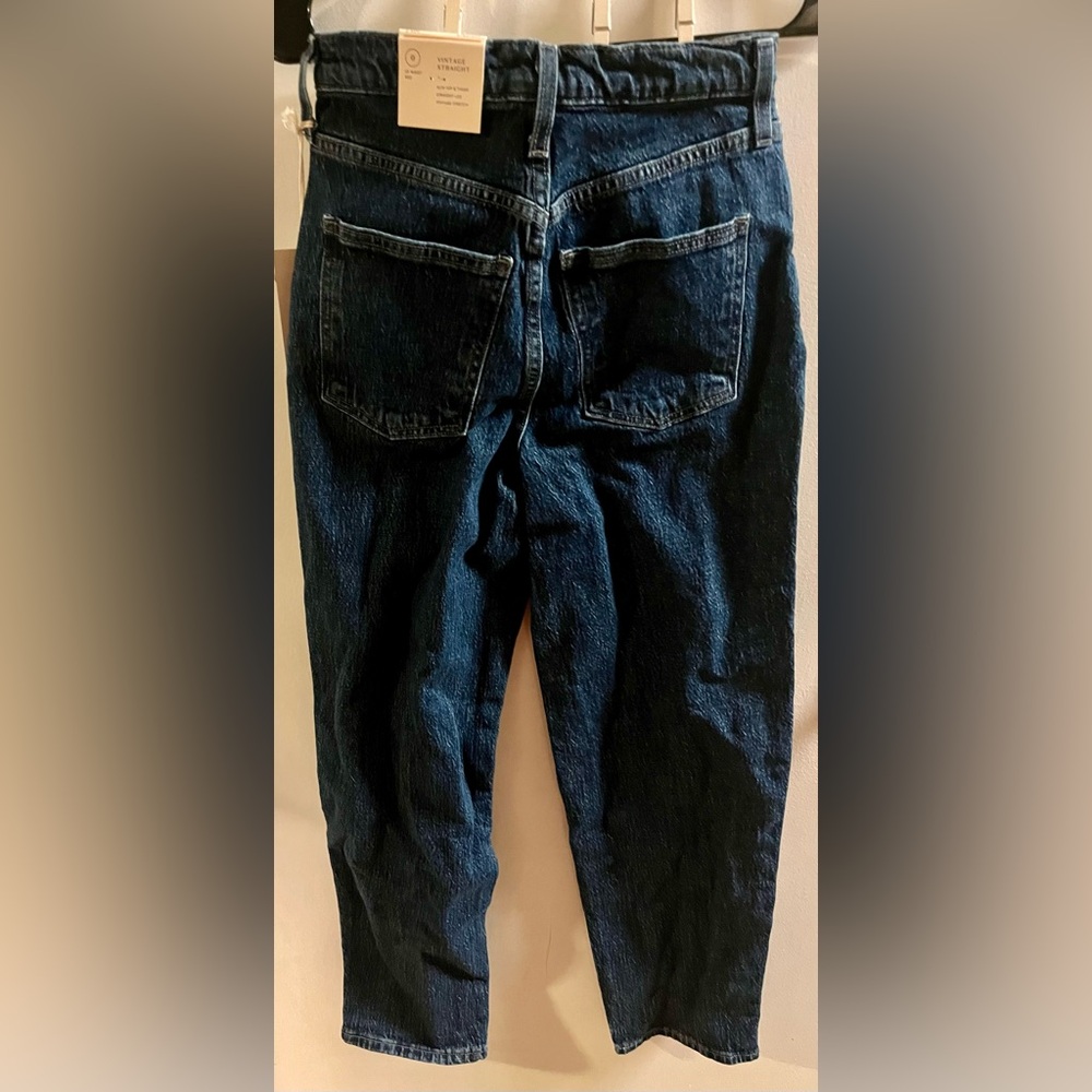 Universal Thread Relaxed Blue Jeans with Vintage Look - Picture 3 of 4